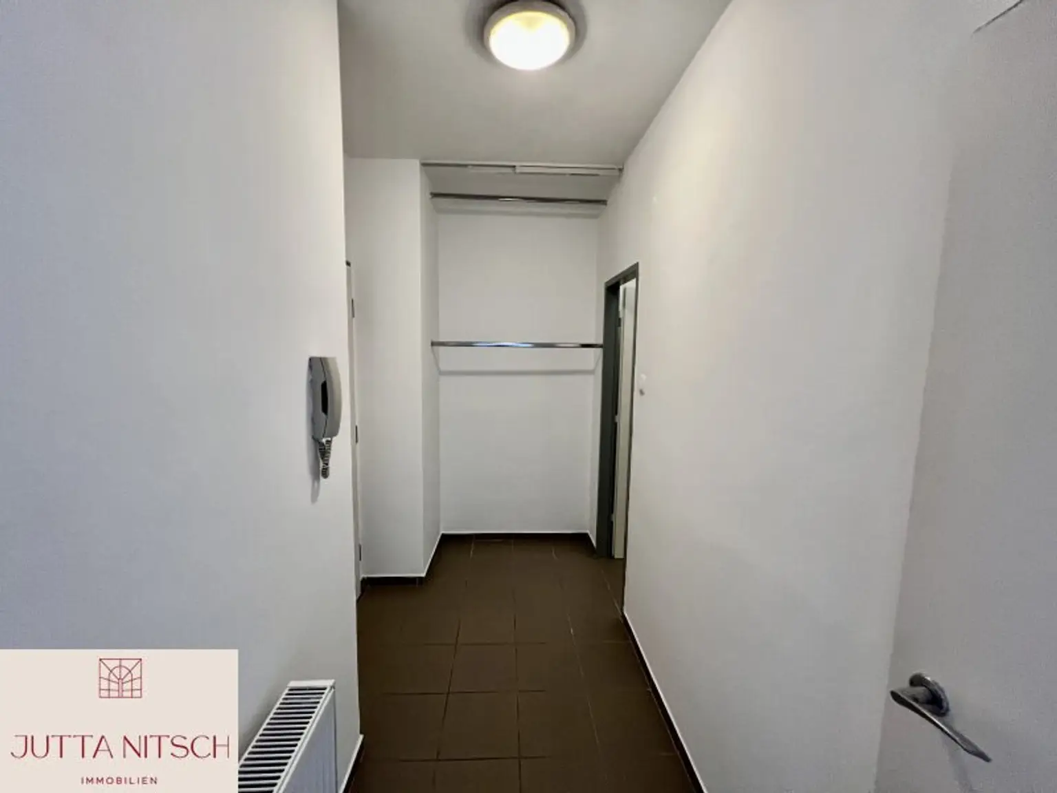 Ruhig gelegene Garconniere mit Balkon in HTL-Nähe - Mödling