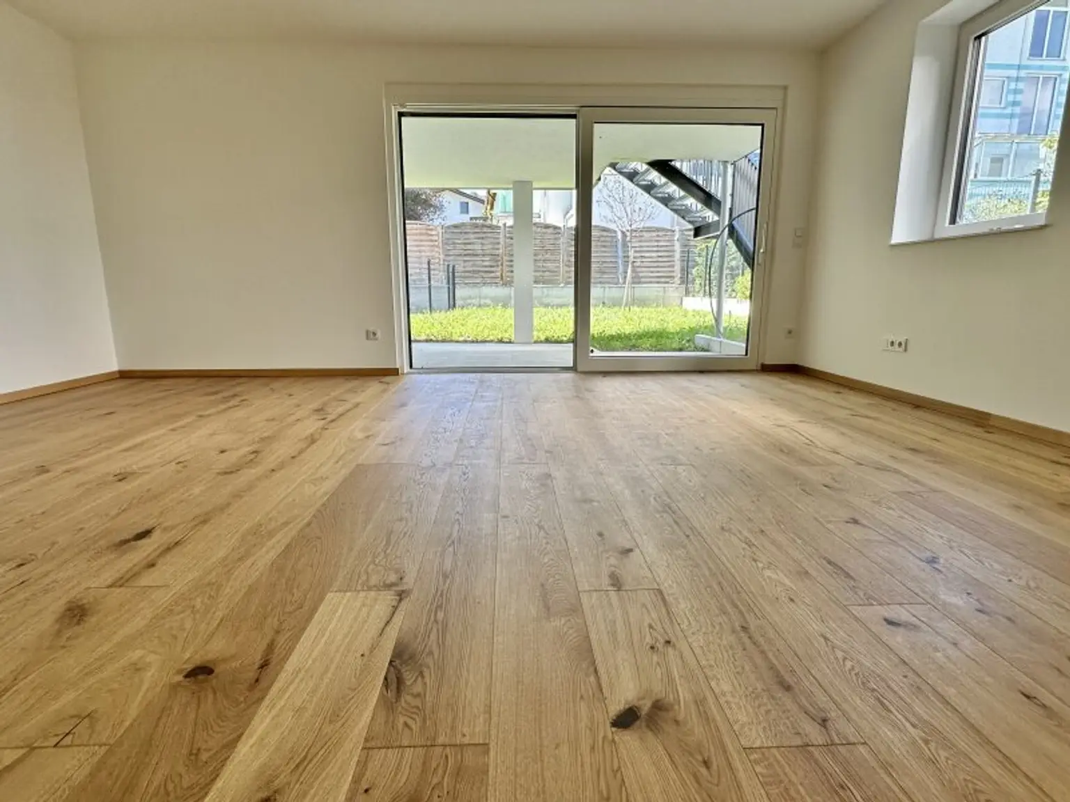 5 Zimmer auf 3 Ebenen! 2 Badezimmer! U1 und U2 gut erreichbar! Alte Donau! Provisionsfrei für den Käufer!