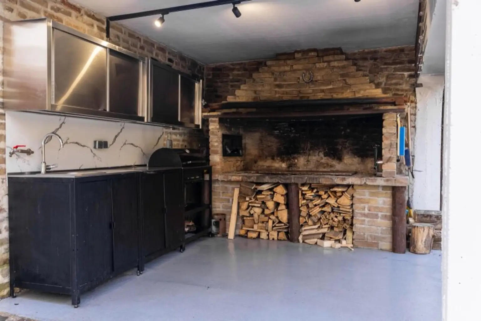 Exklusive Landhausvilla in Engelmannsbrunn – Luxus, Ruhe & Privatsphäre im Herzen des Wagrams