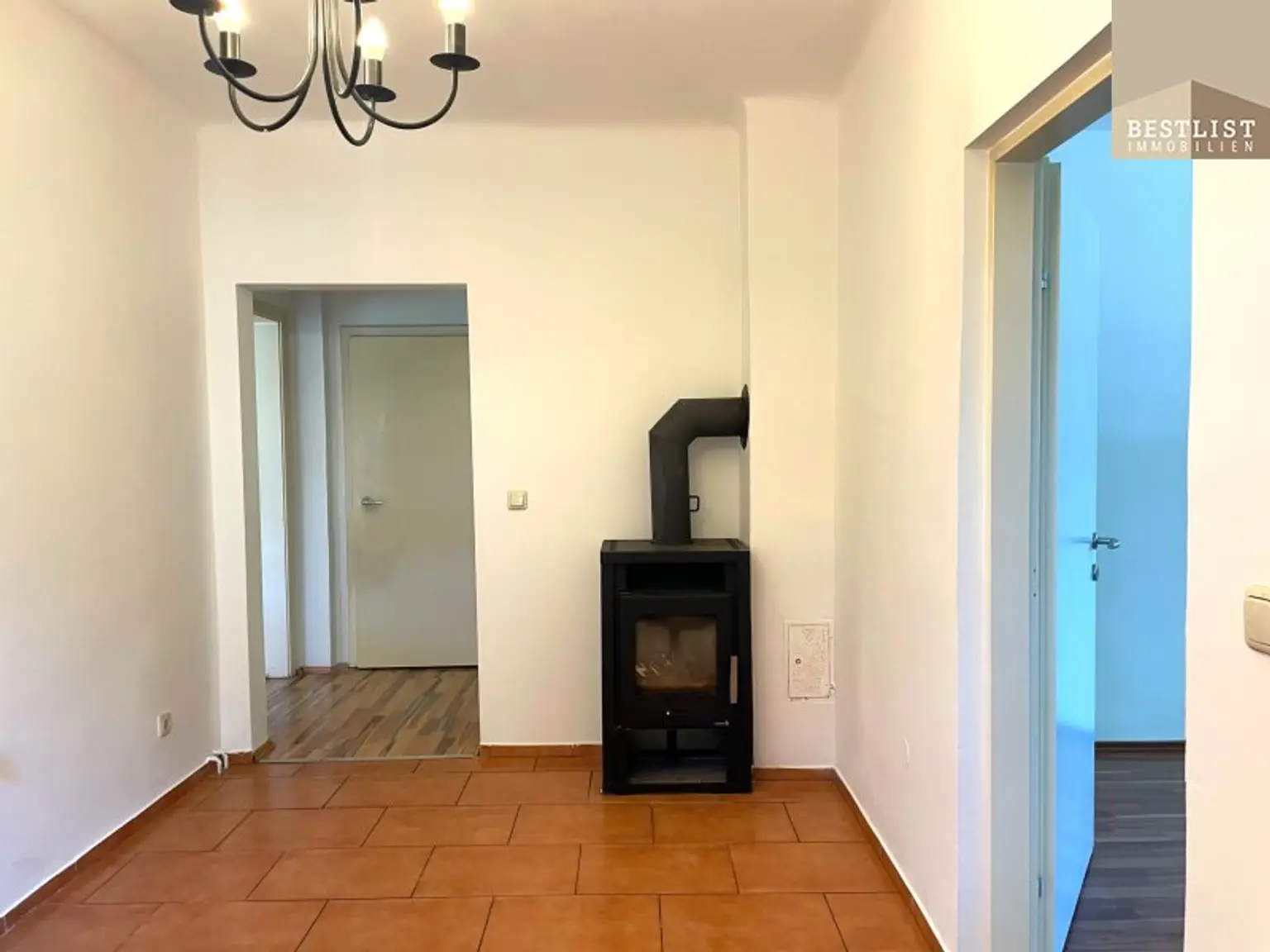 Kleines ausbaufähiges Haus mit uneinsichtigem großem Garten