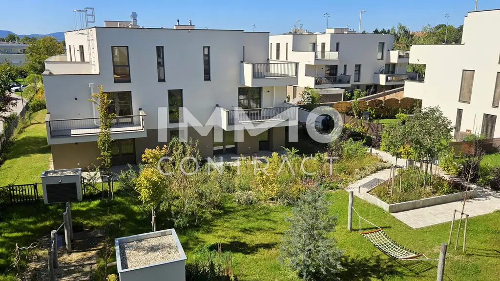 Provisionsfrei! Eigener Garten und Ruhe:  Helle 3-Zimmer-Wohnung mit viel Platz und viel Grün
