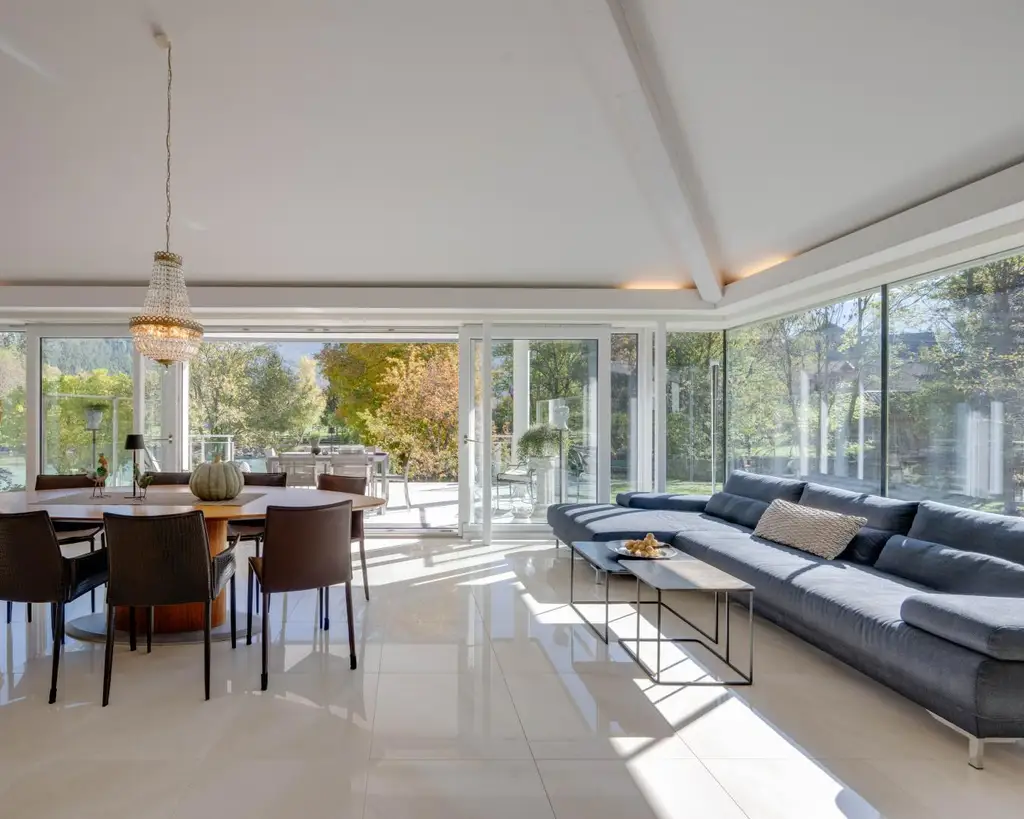 NEU!   Ein Haus am See - das besondere Juwel in ruhiger Bestlage