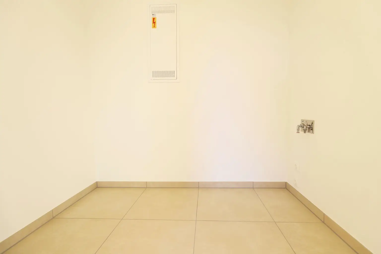 Abstellraum - Waschmaschinenanschluss