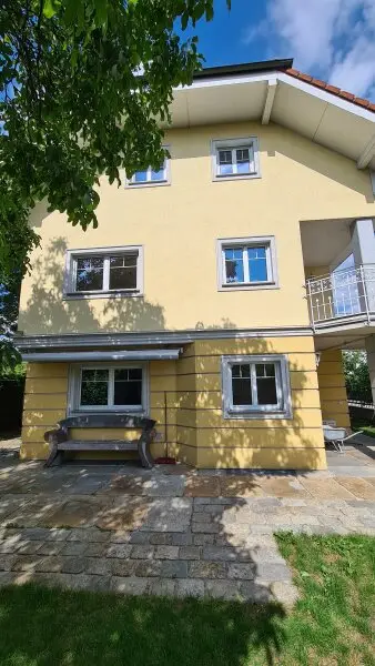 Sehr ruhige Siedlungslage - Gartenwohnung mit Garage in sehr gepflegten Haus