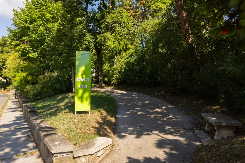 Vier-Zimmer-Wohnung in Sieveringer Ruhelage nahe Wienerwald