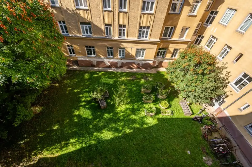 ++NEU++ 2-Zimmer Altbau-Wohnung zum Sanieren – entfalten Sie Ihr Wohntraum-Potenzial!