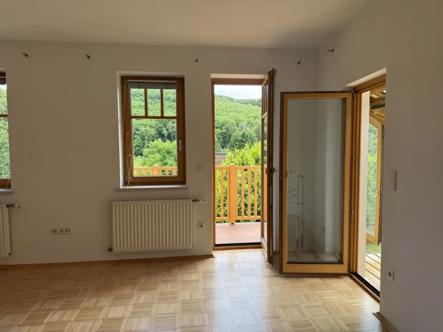 Möbliertes Einfamilienhaus mit Garten, Pool und Sauna