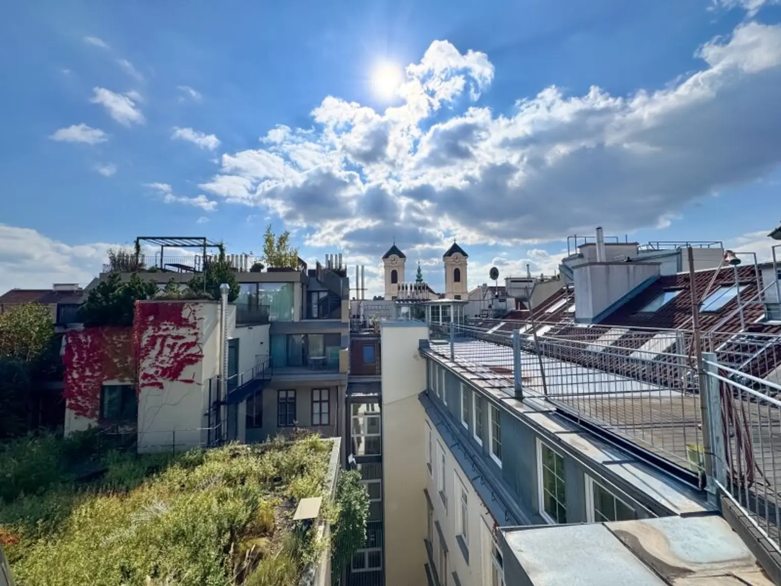 140 m2 große Drei-Zimmer Wohnung mit 40 m2 großer Dachterrasse! Neustiftgasse/ Sankt-Ulrich-Platz!