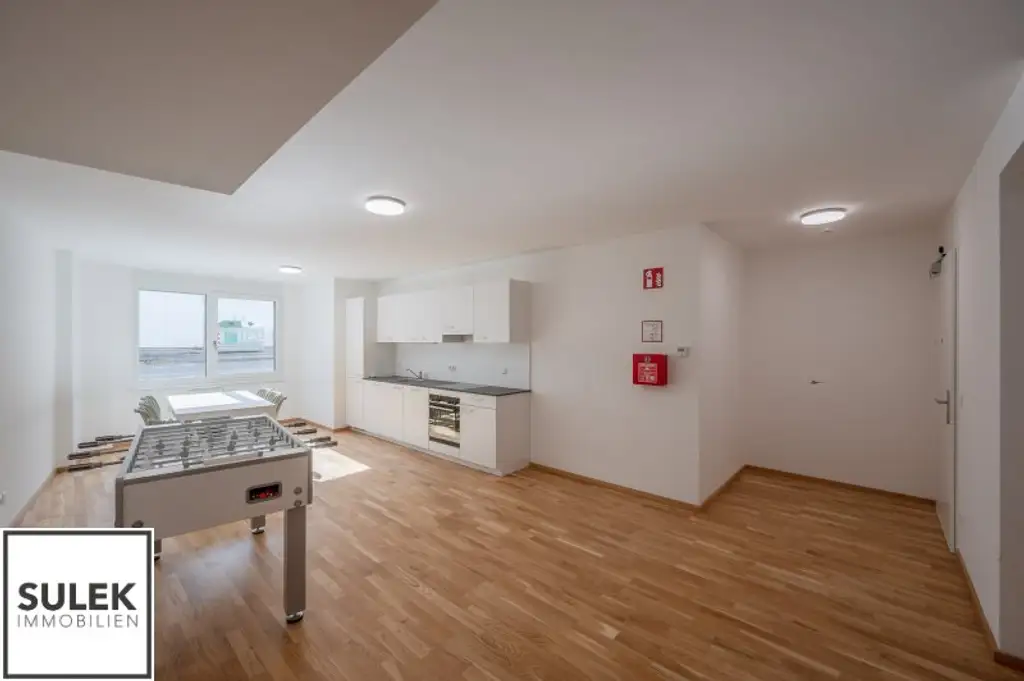 Erstbezug! Perfekt geschnittene 2 Zimmer Wohnung mit Balkon & top Anbindung (U4, U6, uvm.)