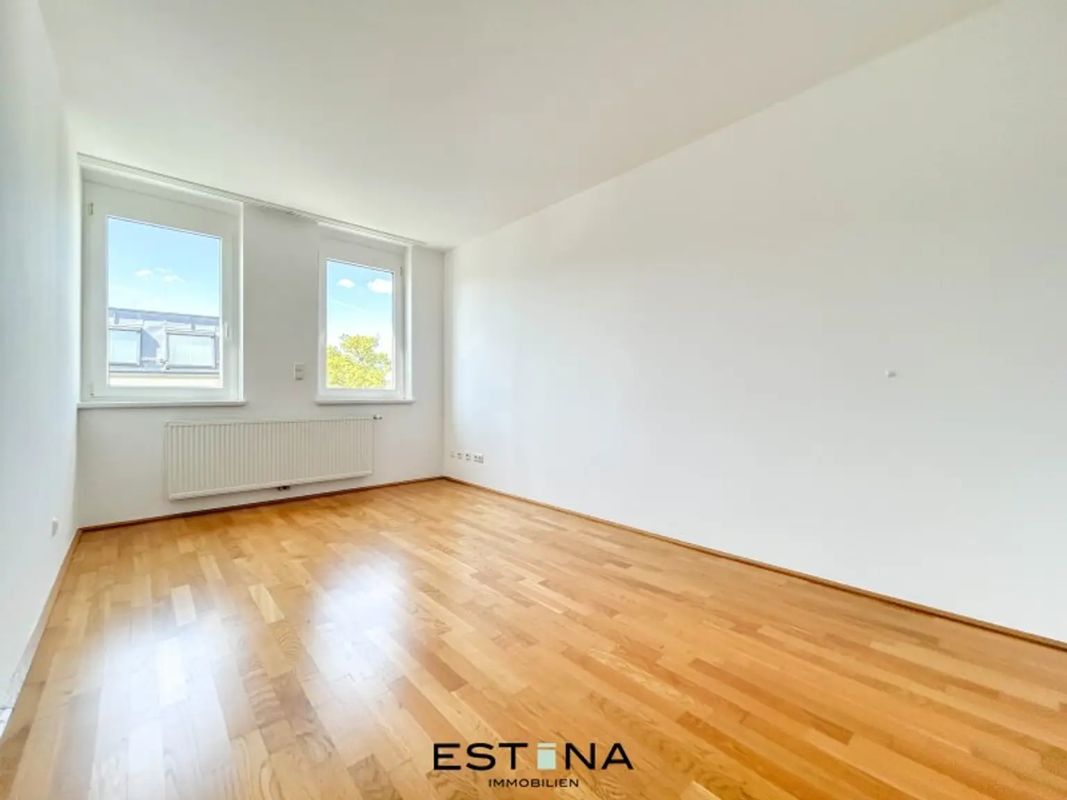 Großzügige DG-Wohnung nahe Hugo Wolf Park