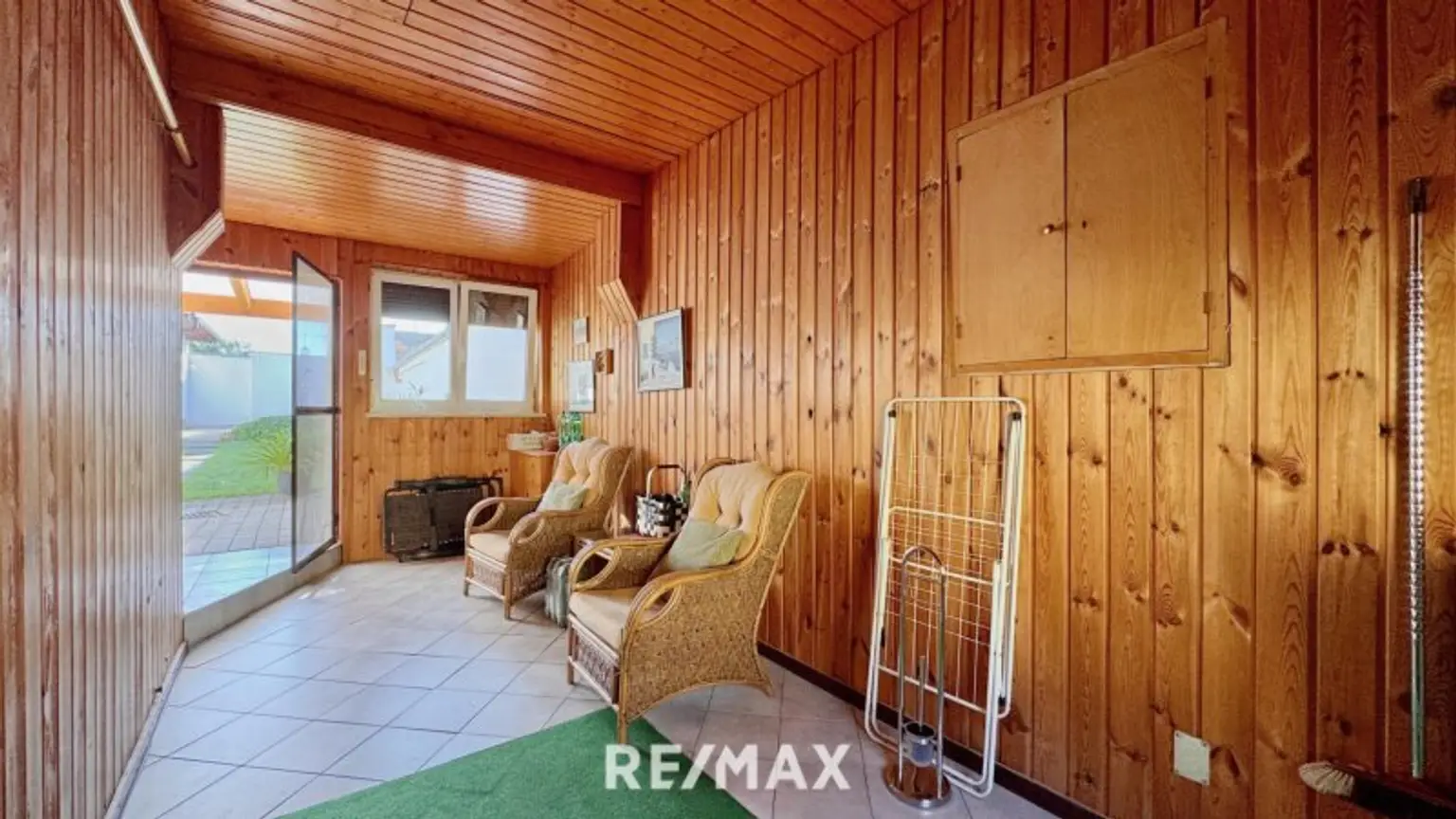 Einfahrt ins Grundstück