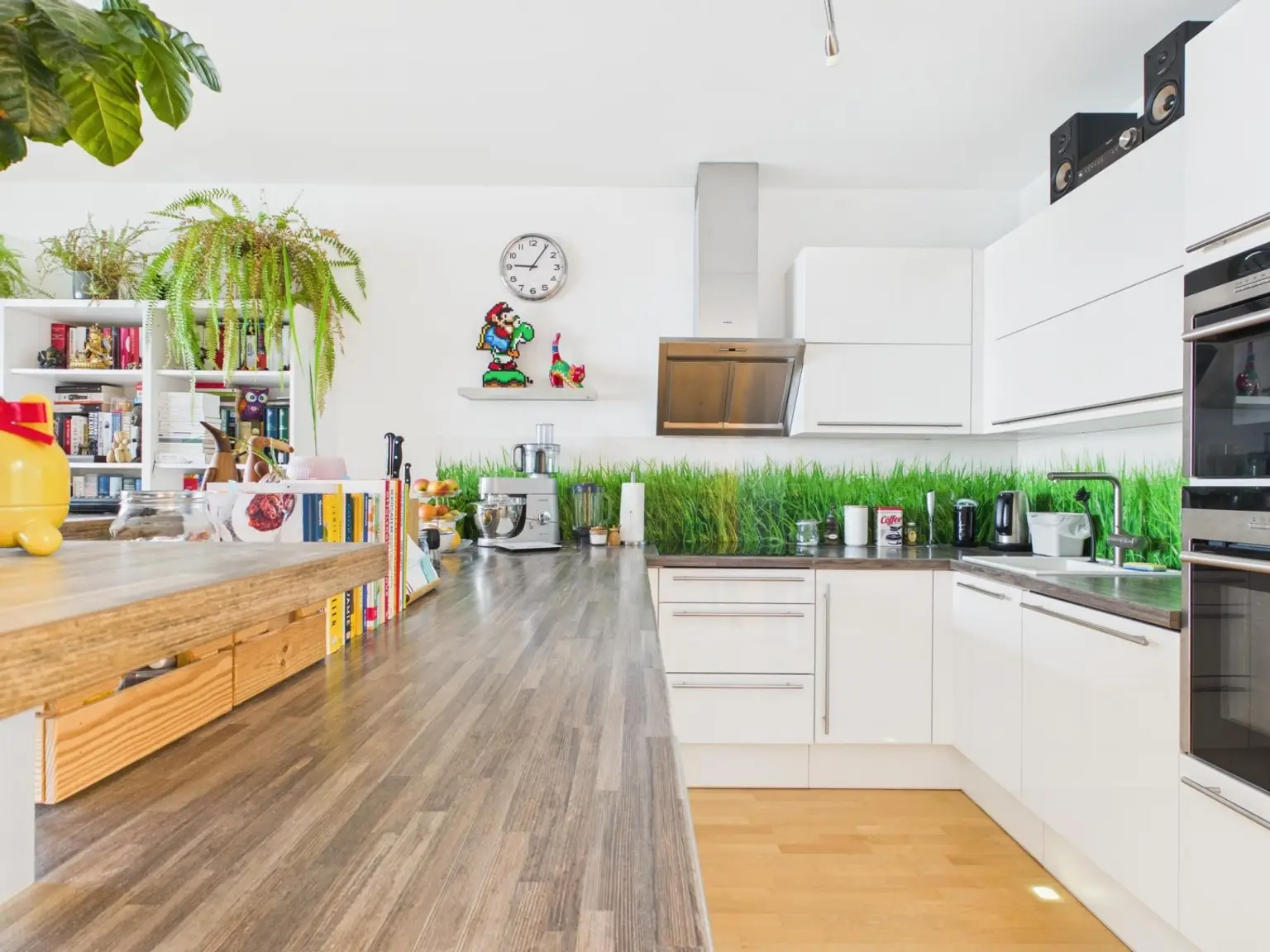 CAM04191G0-PR0084-STILL004