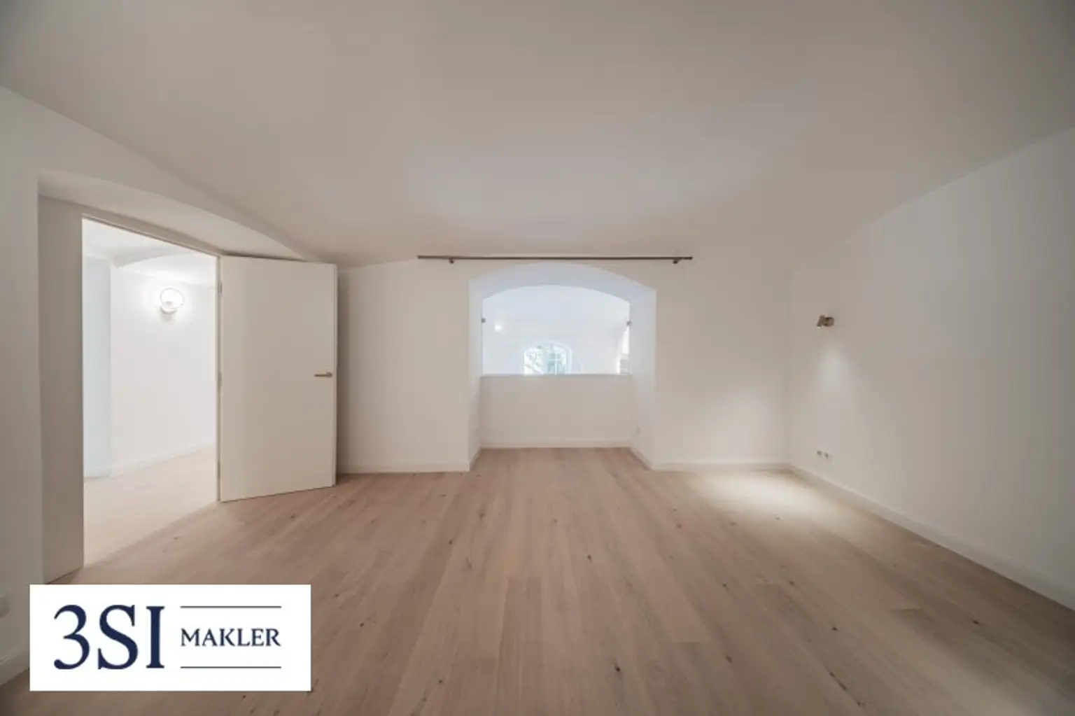 Wohnen beim Schloss Belvedere: Maisonettewohnung mit Loftcharakter & großzügiger Freiflächen
