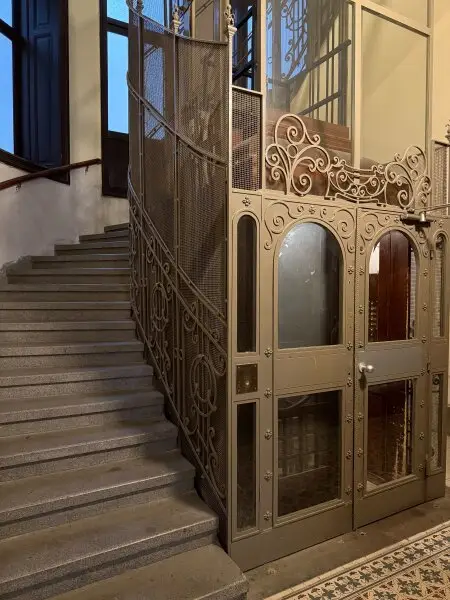 Repräsentative 3-Zimmer Altbauwohnung mit hohen Räumen und edlem Charme – 1040 Wien