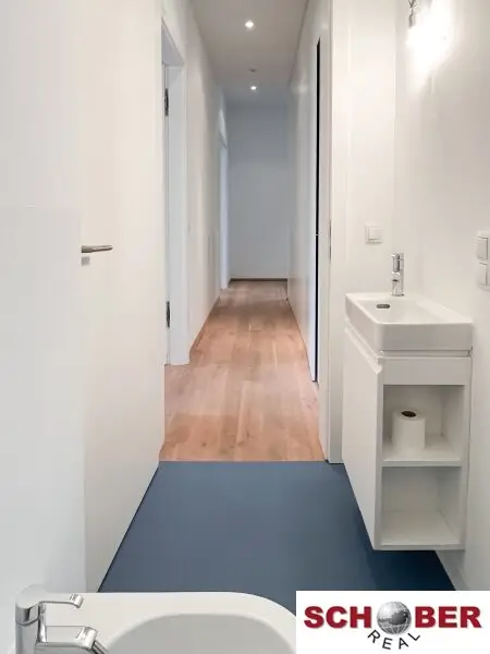 Nähe Augarten - modern sanierter Altbau mit großem Balkon