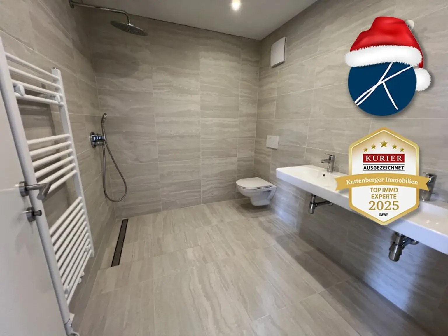 Duschbad mit Regendusche