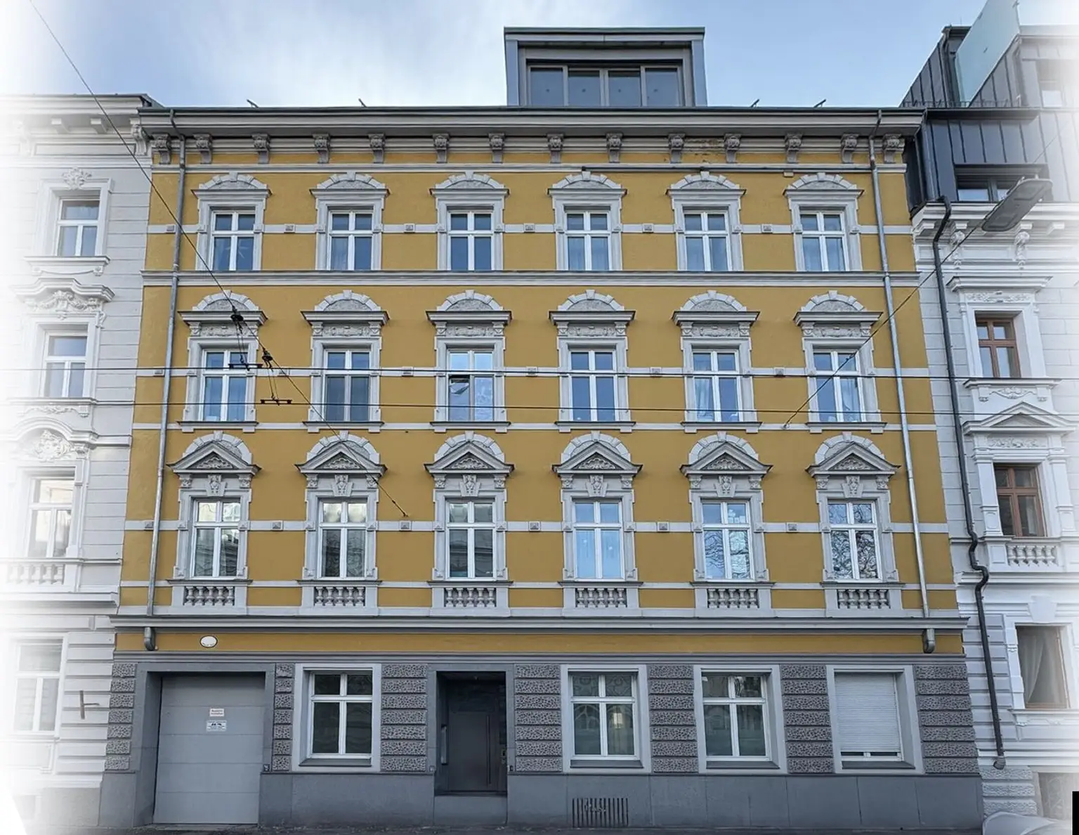 LINZ Innenstadt: Zinshaus: 8 Traumwohnungen in Jahrhundertwendehaus
