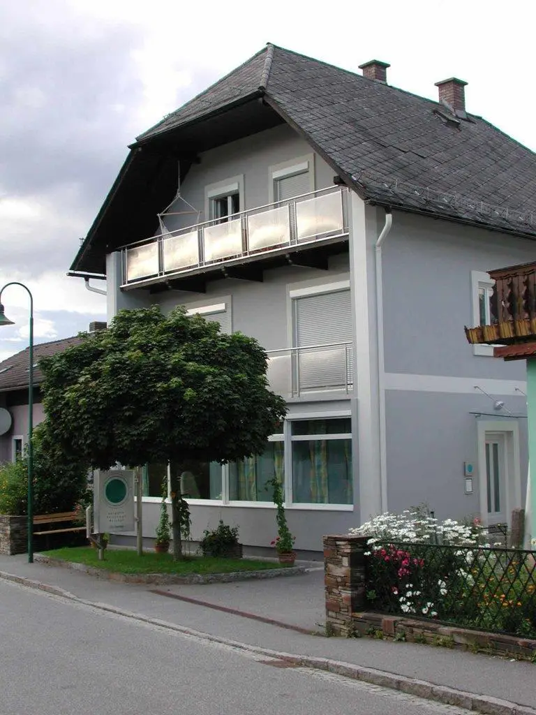 Haus außen 1