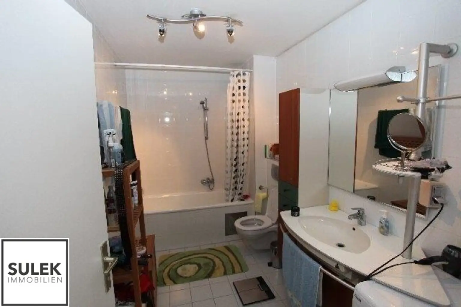 **VORMERKEN** ab Oktober: ruhige 2 Zimmer Wohnung mit praktischem Grundriss & Balkon (hofseitig)  & mit Stellplatz - Nähe Spengergasse // Matzleinsdorfer Platz