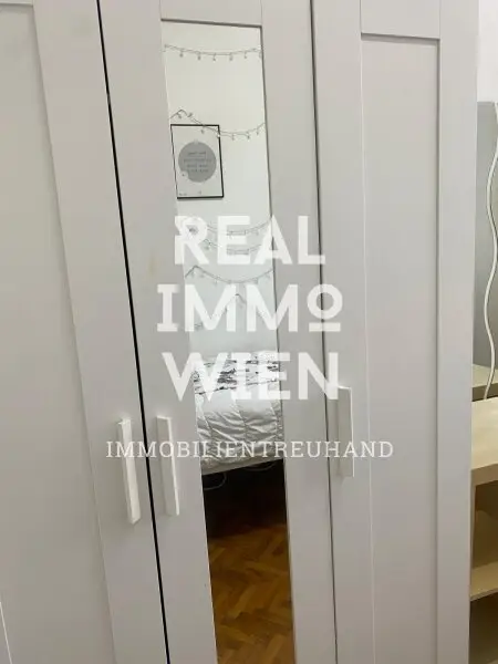 Hervorragende Anlage 5 Zimmer WG mit Stil im Gründerzeithaus