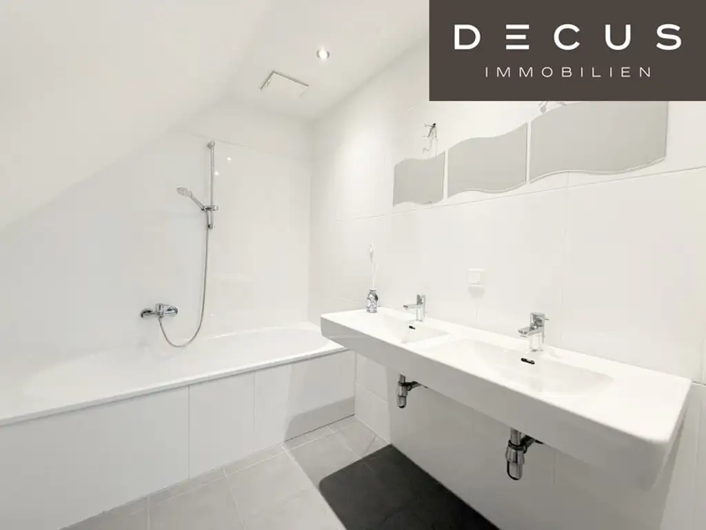 / 4 ZIMMER/ ZENTRAL BEGEHBAR/ VERFÜGBAR AB 1.07.2025 / DACHGESCHOSS / TERRASSE