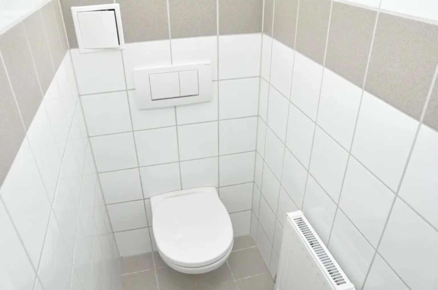 Erstbezug | Top sanierte 2-Zimmer Maisonette | 2 Balkone | unbefristet