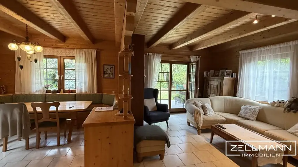 Wohnen in seiner schönsten Form: Chalet-Flair & Ruheoase im Grünen Hietzing | ZELLMANN IMMOBILIEN