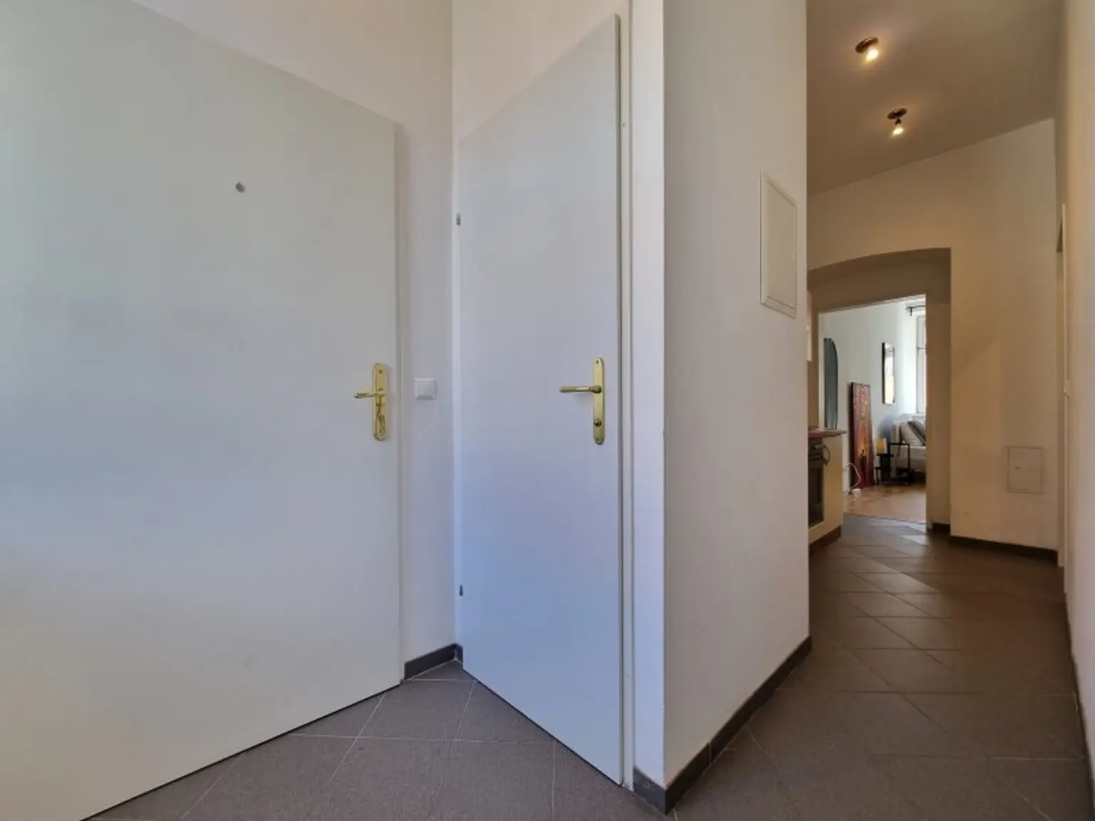 Freundliche 2 Zimmer mit Altbaucharme in ruhiger Lage - Bahnhof Hernals in der Nähe - Ab 2026 U5
