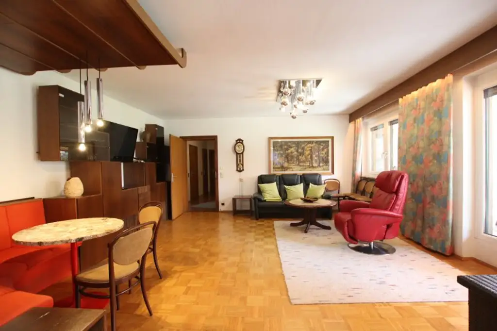 270m² gepflegter Bungalow (Zweifamilienwohnhaus) mit ausgebautem Dachgeschoss und 1.318m² Grund in Viktring in TOPLAGE
