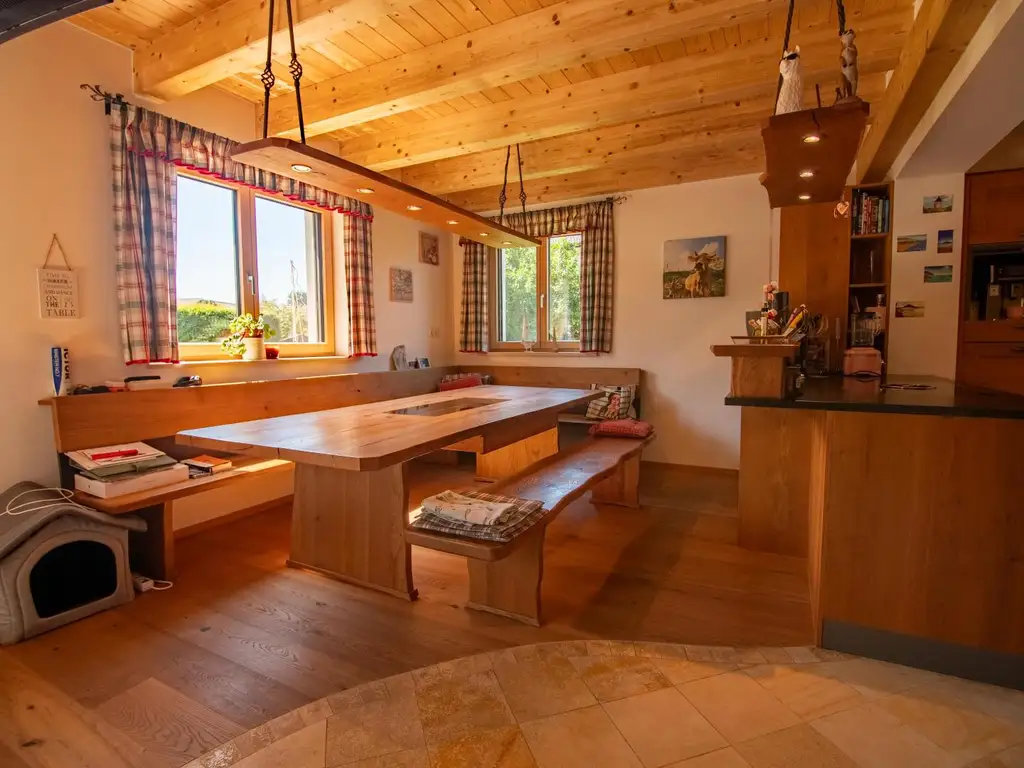 Exklusives Einfamilienhaus mit Ausblick und Wellnessbereich