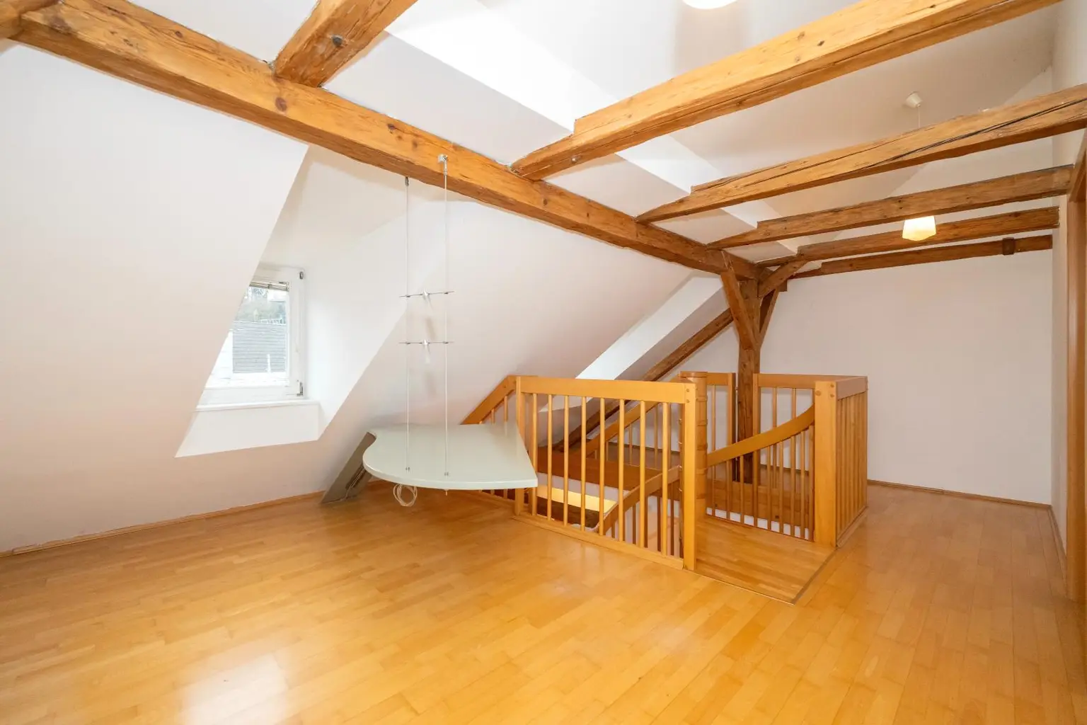 offene Galerie (Arbeits-, Lese- oder Ruhebereich)