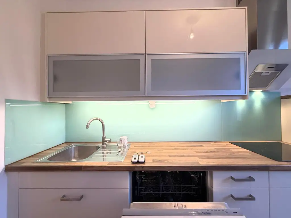 Traumhafte 3-Zimmer-Eigentumswohnung, Erstbezug nach Sanierung // Fantastic 3-room condominium, first occupancy after renovation in //