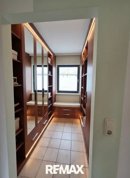 Abstellraum neu, Konzept KI