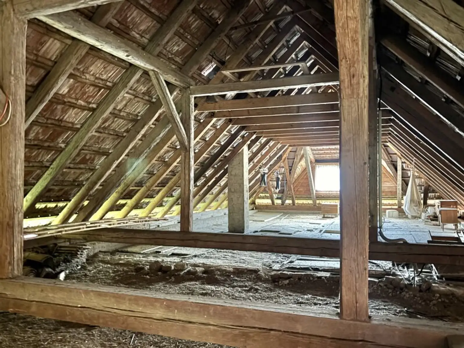 ** GARTENTAGE ** ren.bed. Landhaus mit bezauberndem Grundstück !! Ca. 7.200m 2 Wald inklusive !!