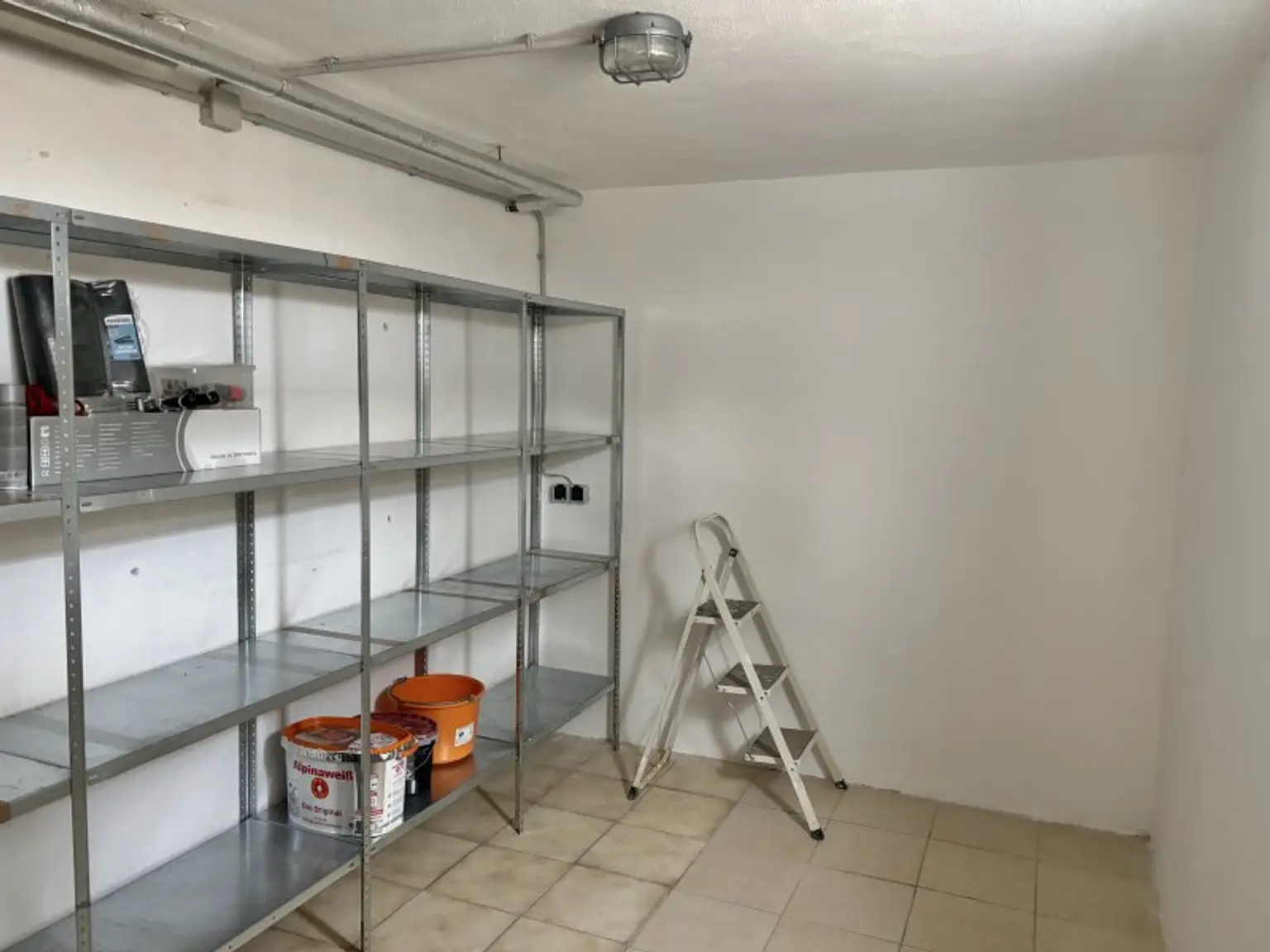 ** FAMILYS BEST **   Reinersdorf !! Bungalow mit ca. 122 m2 Wfl. in ruhiger, idyllischer Ortsrandlage mit ca. 1.200 m2 Eigengrund !!