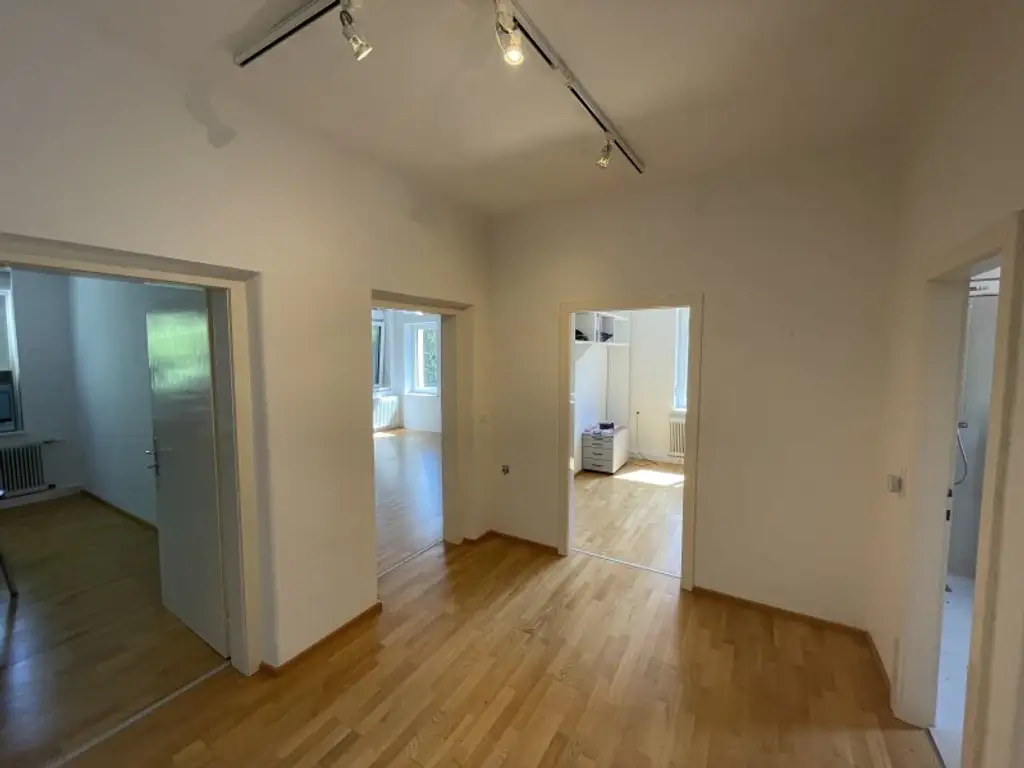 NEU SANIERTES EINFAMILIENHAUS ++ 5 ZIMMER ++ ROHDACHBODEN ++ NEBENGEBÄUDE ++ 1.000 m² GRUND