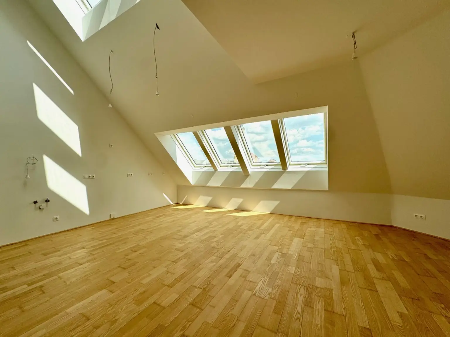 D | ++ NEU ++ Attraktive 2-ZIMMER mit Galerie & TERRASSE | Prima Service Immobilien