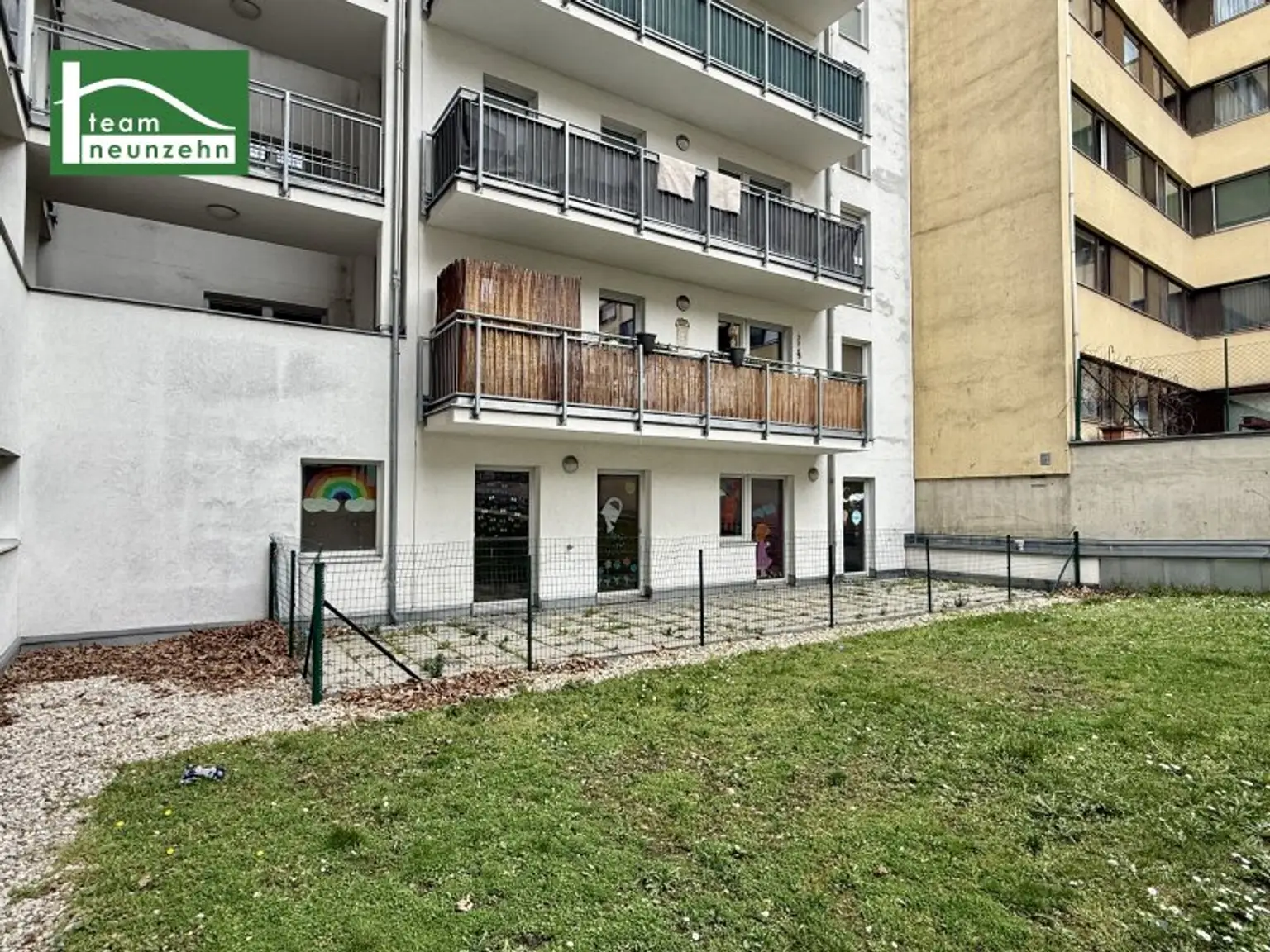 Gewerbefläche inkl. Einbauküche und großzügiger Terrasse in Ruhelage in 1100 Wien - JETZT ANFRAGEN