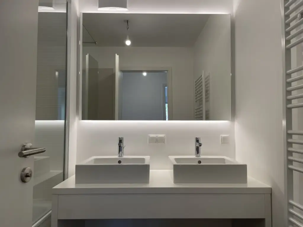 Exklusive 2-Zimmer Wohnung mit lichtdurchflutetem Wohnzimmer in absoluter Ruhelage - jetzt Anfragen!
