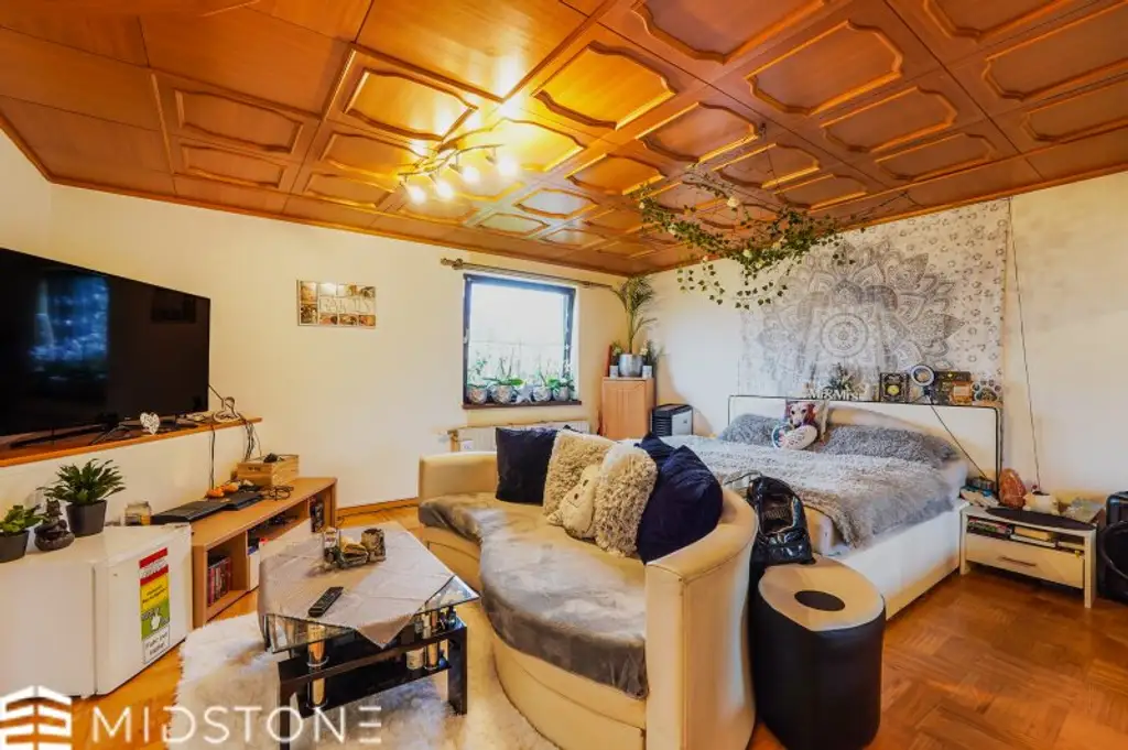 *Großzügige Maisonette Wohnung* Einzigartiges Potenzial mit Balkon und Loggia in Kapfenberg