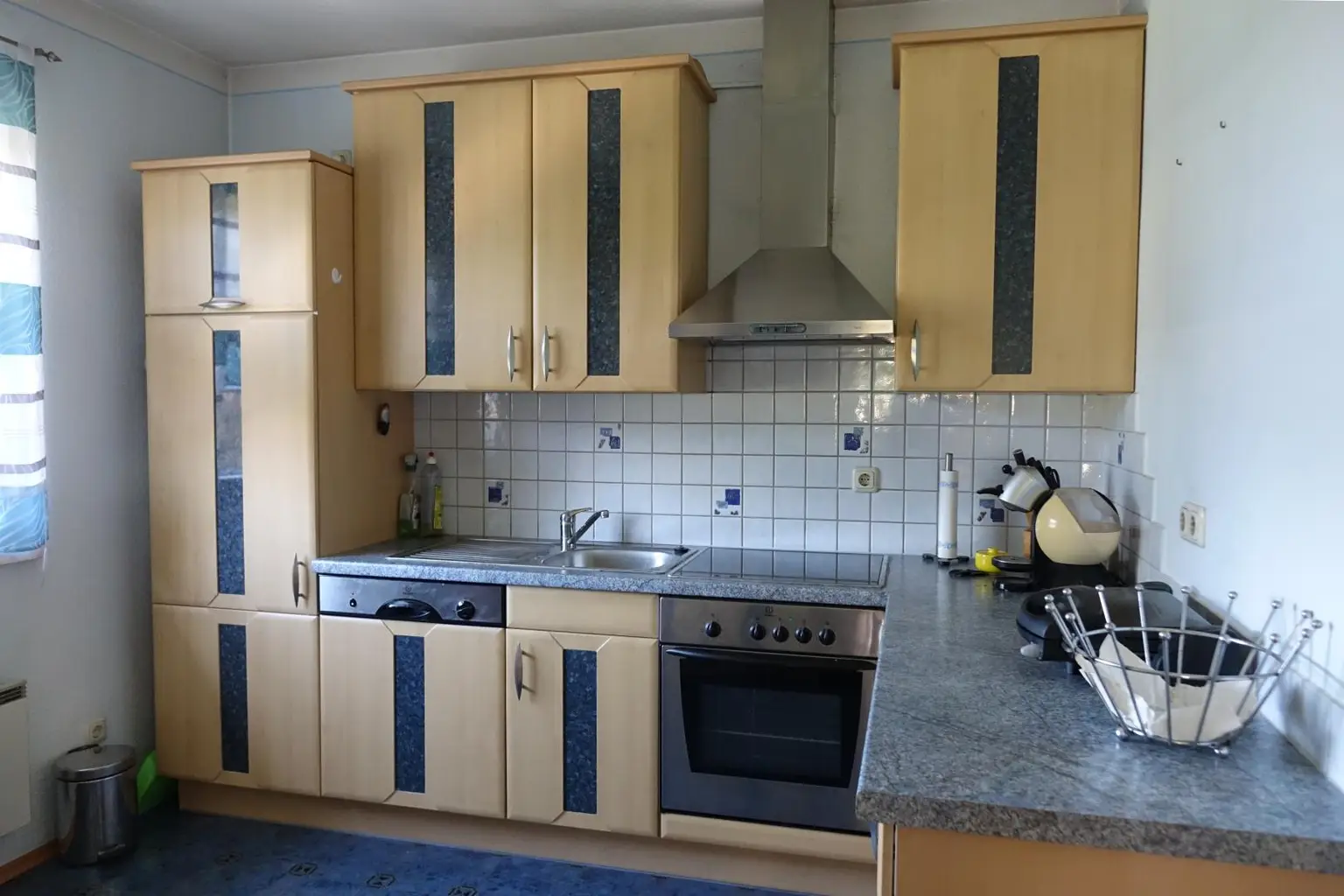 Geräumiges Einfamilienhaus, vollunterkellert, mit sehr schönem Garten!