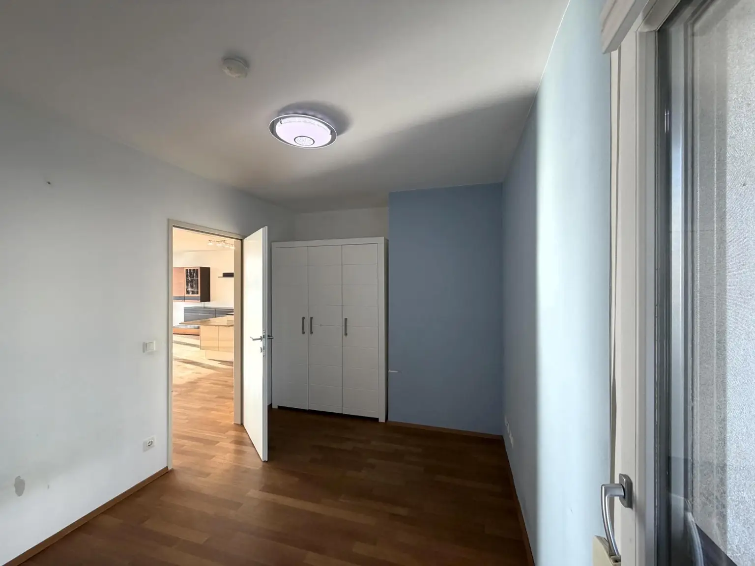 Schlafzimmer 2 von 3