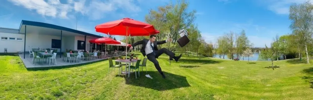 Sommerfrische in Steinbrunn: Gönnen Sie sich ein Stück Paradies. Nur wenige Meter zum Badeteich!