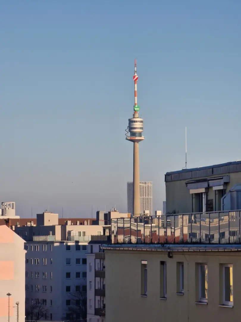 Blick zum Donauturm