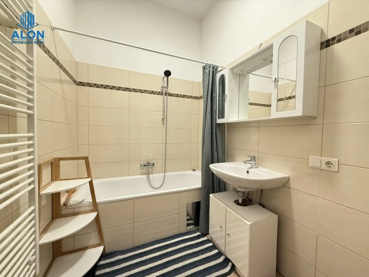 Stilvolle 2-Zimmer-Altbauwohnung – zentral begehbar, helle Räume & hervorragende Lage im 5. Bezirk!