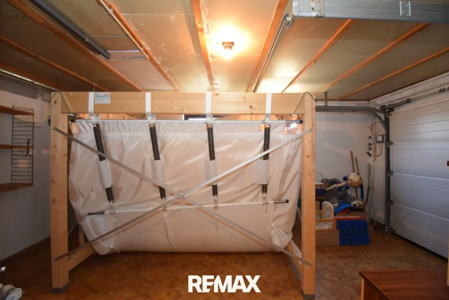 Einstellraum und Pelletlager