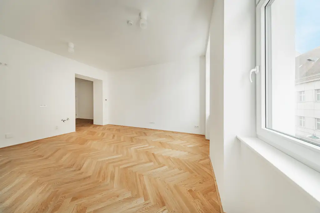 Stilvoller Erstbezug – hochwertig sanierte Altbauwohnung in ruhiger Lage!