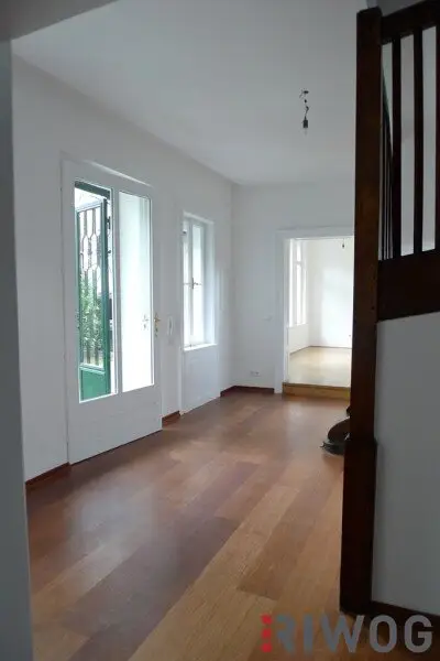 Ruhig gelegenes Hofgebäude mit Eigengarten & moderner Küche | 5 Zimmer & Keller
