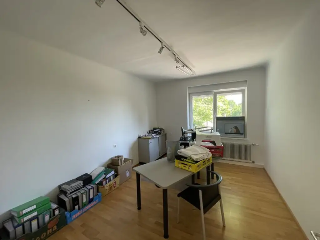 NEU SANIERTES EINFAMILIENHAUS ++ 5 ZIMMER ++ ROHDACHBODEN ++ NEBENGEBÄUDE ++ 1.000 m² GRUND