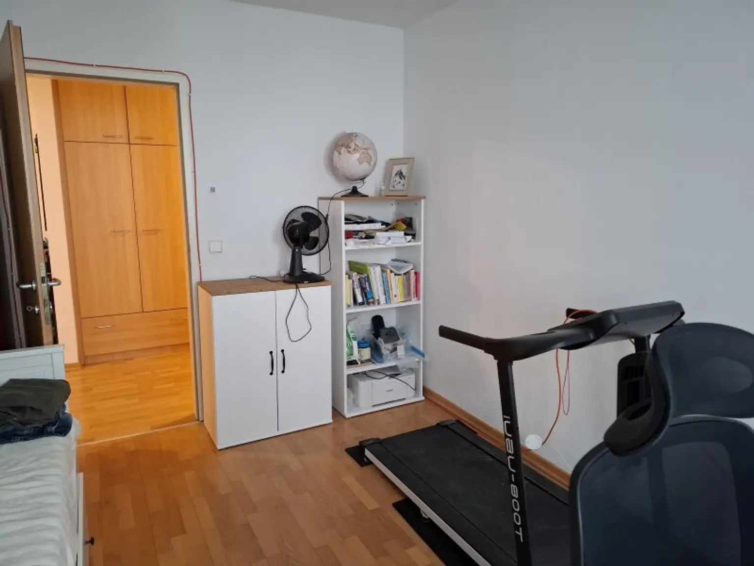 3 ZIMMER  WOHNUNG - HELL und RUHIG ab 01.10.2025
